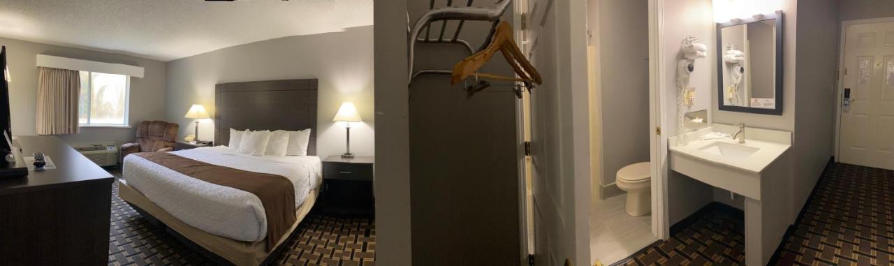 Adams Inn And Suites Εξωτερικό φωτογραφία