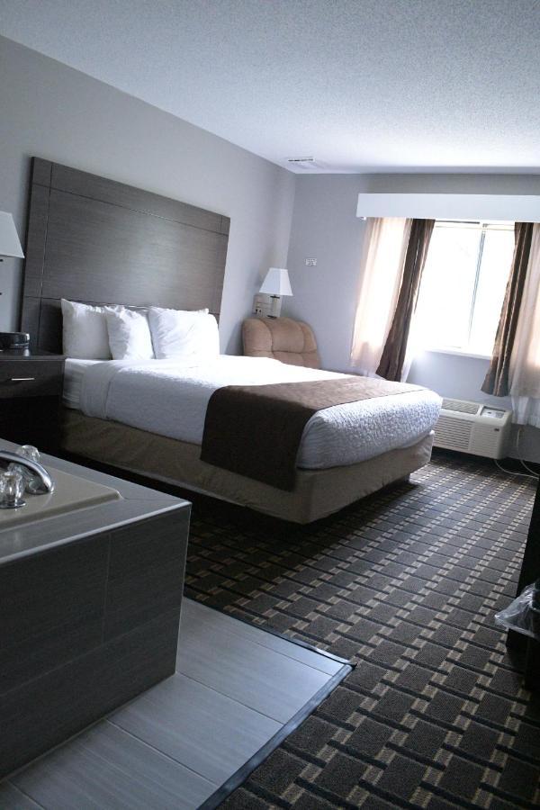Adams Inn And Suites Εξωτερικό φωτογραφία